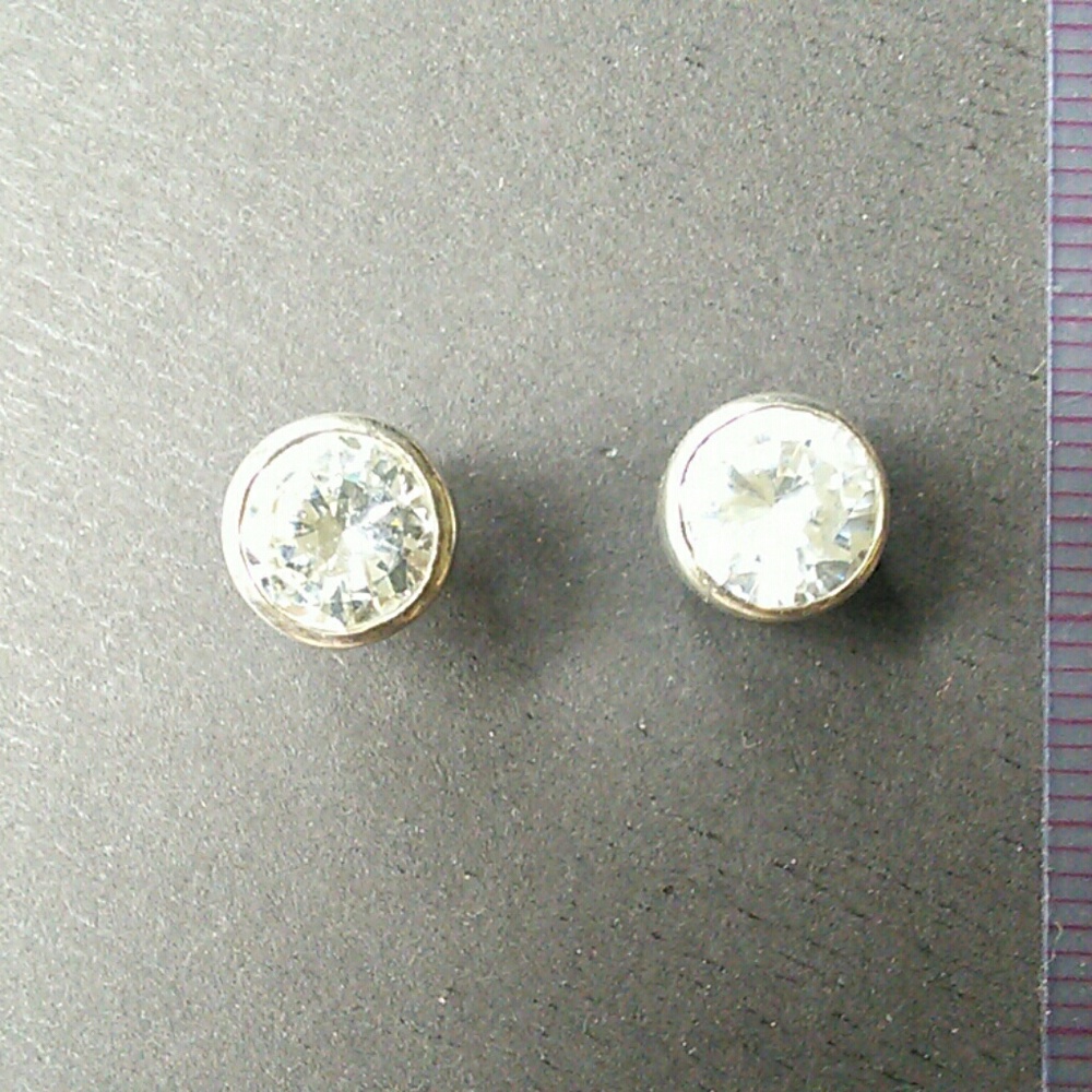 Impressive silver and stone stud earrings